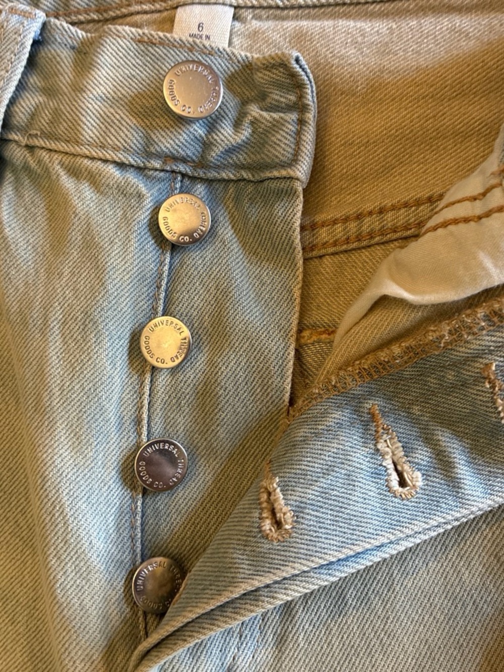 NWT Universal Thread 90s Baggy Jeans Tinted Vintage Wash Button Fly Size 6 - Picture 4 of 9